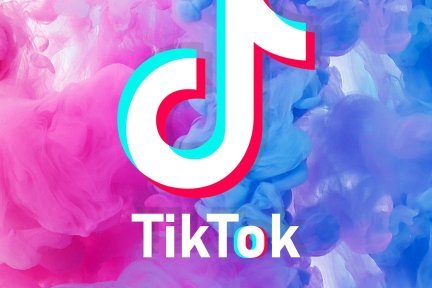 TikTok的全球崛起与挑战：从短视频平台到电商巨头的战略演变